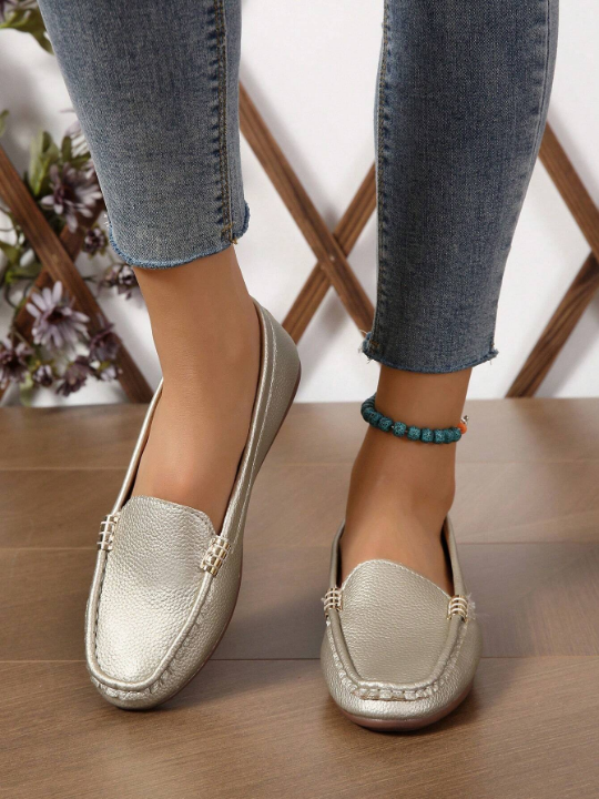 Women Litchi Embossed Metal Decor Slip-on Flats, Glamorous Metallic Outdoor Flat Loafers