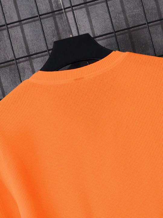 Manfinity Homme Men Solid Notched Neck Tee