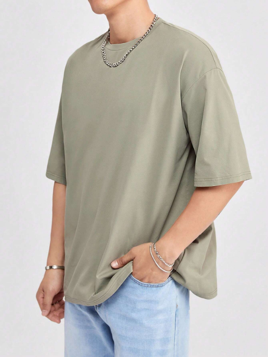 Manfinity Hypemode Loose Fit Solid Color Drop Shoulder T-Shirt For Men