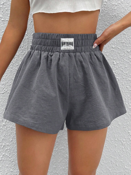 EZwear Letter Patched Detail Elastic Waist Shorts