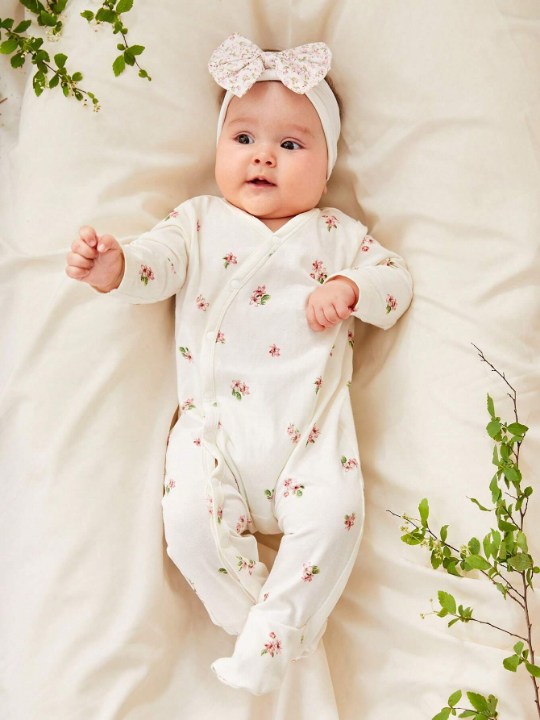 Cozy Cub Baby Girl Casual Soft Floral Pattern Long Sleeve Footed Jumpsuit