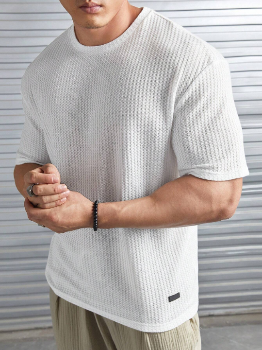 Manfinity Homme Loose Fit Men's Waffle Knit T-Shirt With Patched Detail