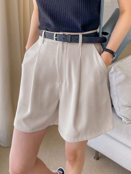 DAZY Slant Pocket Plicated Detail Wide Leg Shorts Without Belt