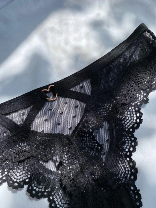 Floral Lace Cut-out Panty