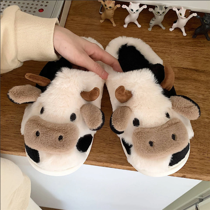 Home Animal Cute Cartoon Slippers Warm, Fashionable And Comfortable Cow Plus Velvet Slippers