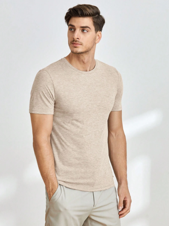 Manfinity Basics Men Solid Round Neck Tee