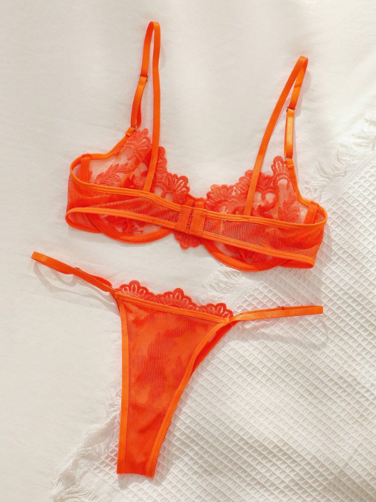 Floral Lace Underwire Lingerie Set