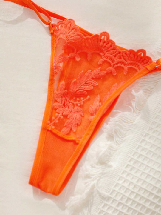 Floral Lace Underwire Lingerie Set