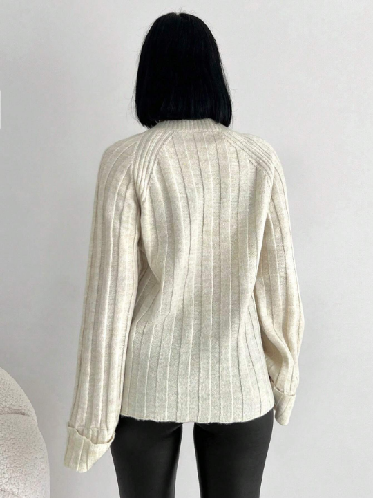 Solid Raglan Sleeve V Neck Ribbed Knit Sweater
