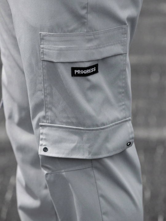 Manfinity Homme Men Letter Patched Detail Flap Pocket Side Drawstring Waist Cargo Pants