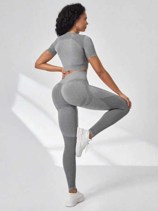 Seamless High Stretch Sports Tee & Leggings