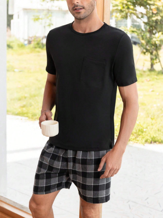 Men Solid Tee & Plaid Print Shorts PJ Set