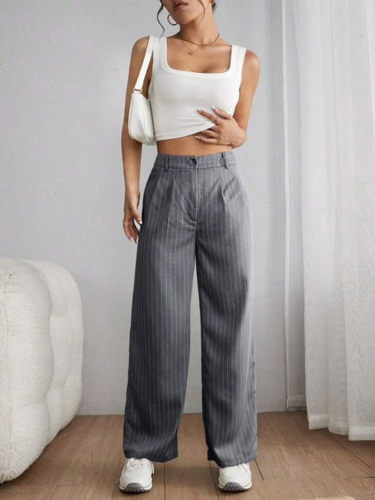 PETITE Striped Print Plicated Detail Pants