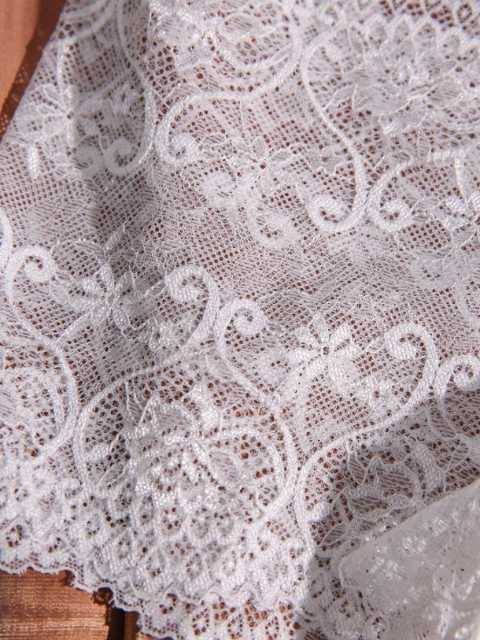 Floral Lace Crotchless Panty