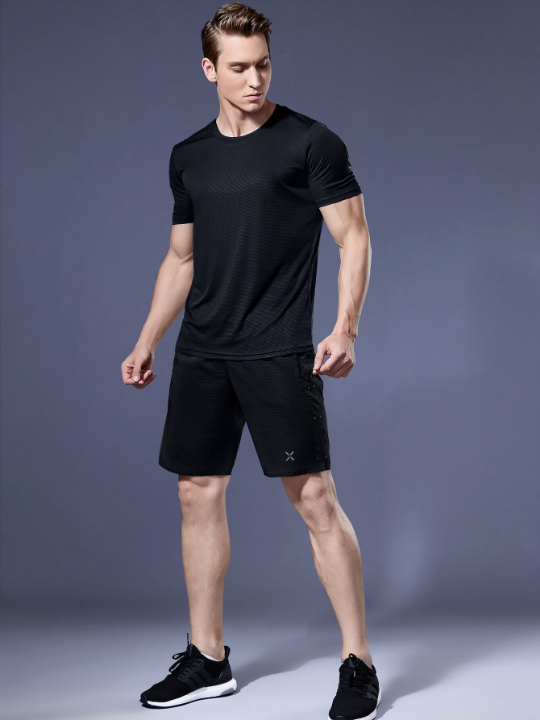 Men's Athletic Training Running Basketball Football Gym Loose Fit Short Sleeve Black Top For Summer Gym Clothes Men Basic T Shirt