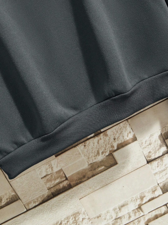 Men Solid Thermal Lined Sweatshirt