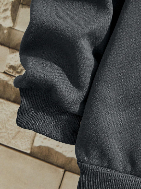 Men Solid Thermal Lined Sweatshirt