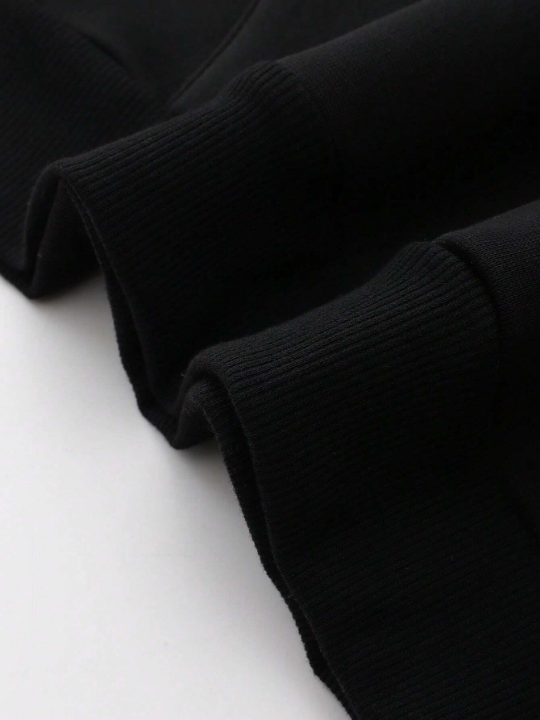 Men Slogan Graphic Kangaroo Pocket Drawstring Hoodie