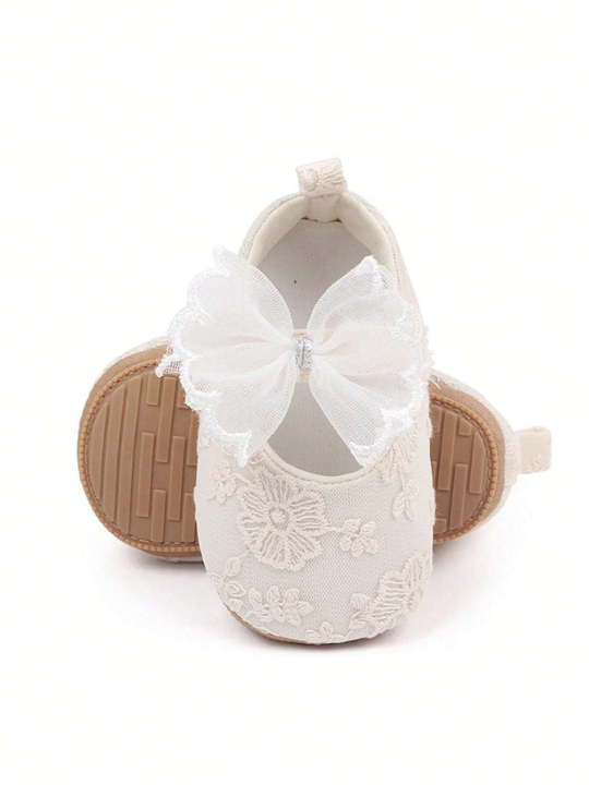 Cute And Comfortable Toddler Girls' Beige Soft Soled Flat Shoes