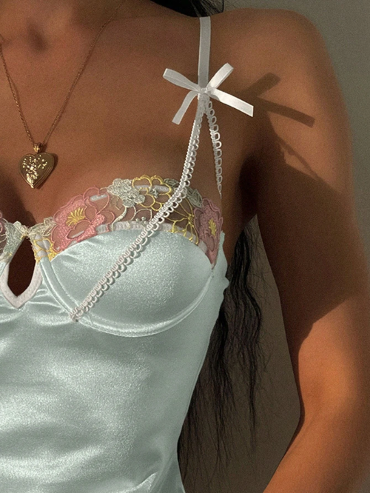 Floral Embroidered Satin Bow Detail Backless Slips