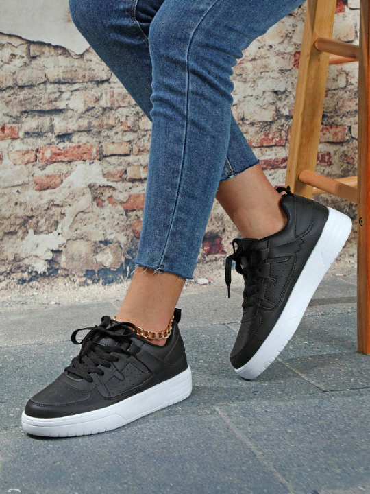 Black Casual, Lightweight, Comfortable Skate Shoes For Men And Women, Suitable For Everyday Wear