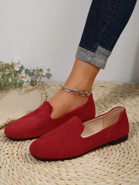 Fashionable Red Women's Spring Autumn Round Toe Flat Loafers