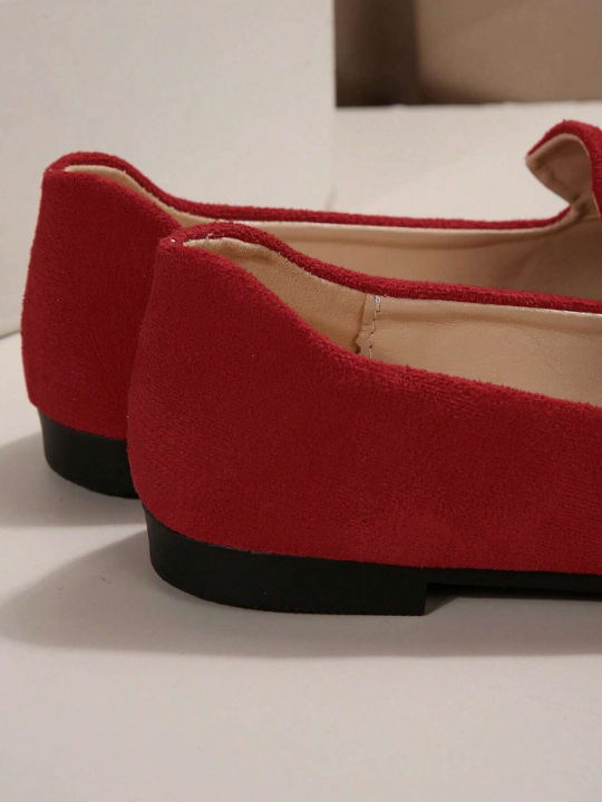 Fashionable Red Women's Spring Autumn Round Toe Flat Loafers