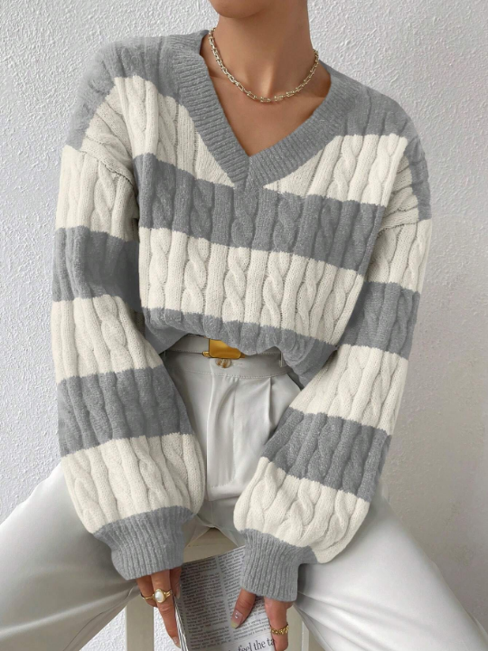 Essnce Two Tone Cable Knit Drop Shoulder Sweater