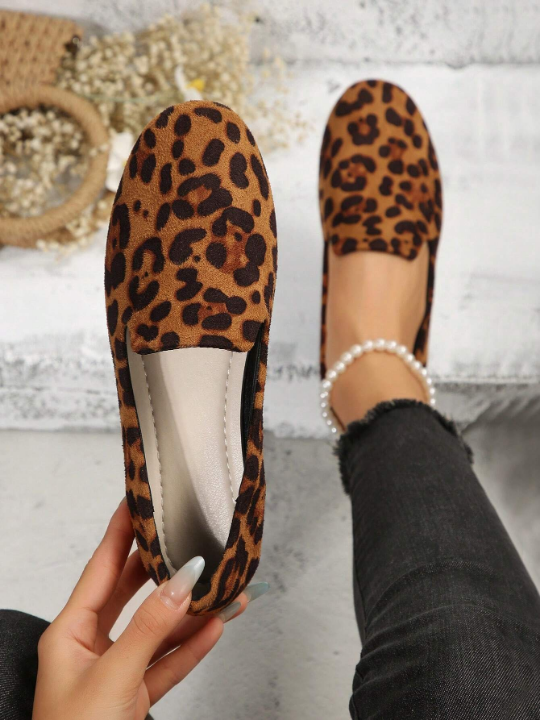 Spring And Autumn Fashion Leopard Print Women's Round Toe Flat Shoes, Comfortable Single Shoes