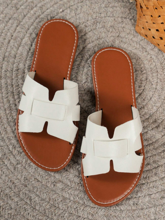 Ladies' Fashionable Flat Sandals For Summer Outdoor Wear