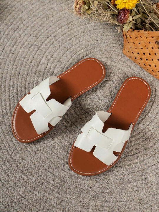 Ladies' Fashionable Flat Sandals For Summer Outdoor Wear