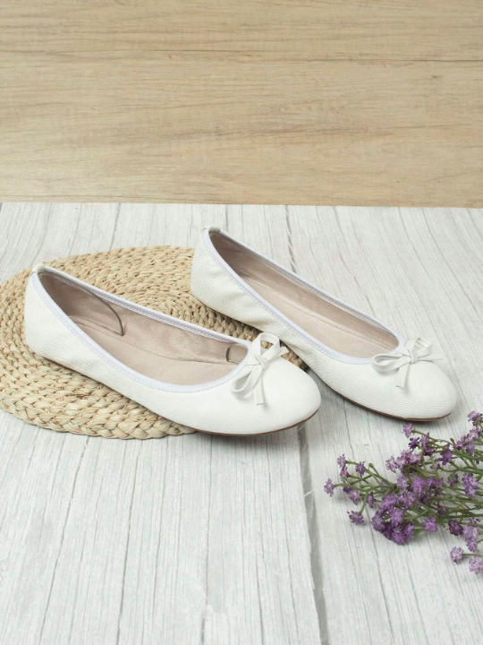 Fashionable And Comfortable Women's Flat Shoes