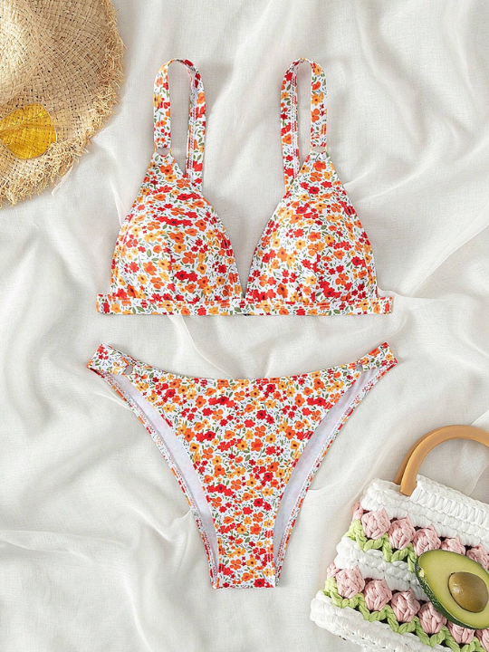 Ditsy Floral Triangle Bikini Swimsuit New Year