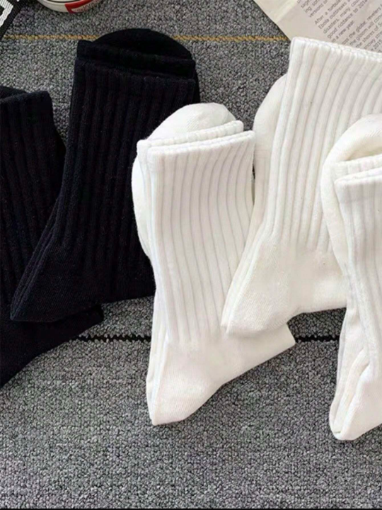 5pairs Women's Casual Black & White Mid-calf Socks For Spring And Autumn