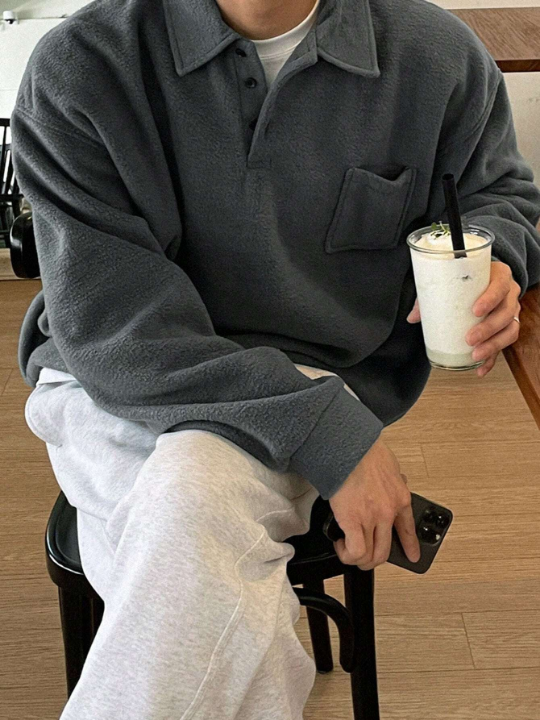 DAZY Men Pocket Patched Drop Shoulder Sweatshirt