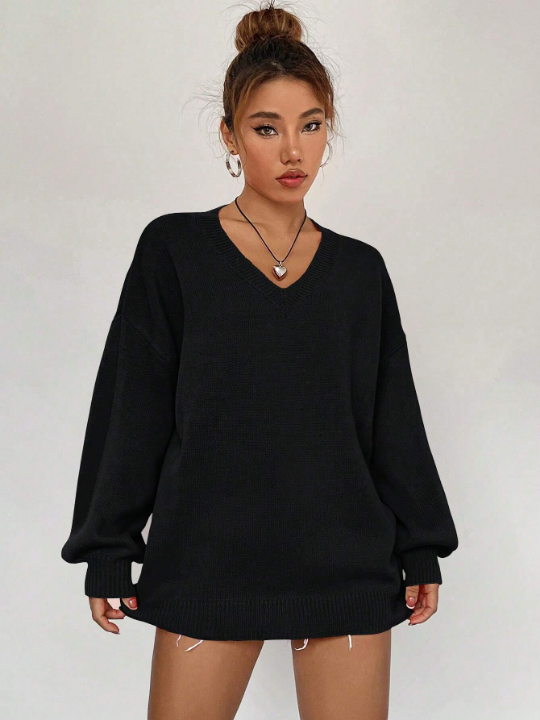 Qutie Solid Drop Shoulder V Neck Sweater