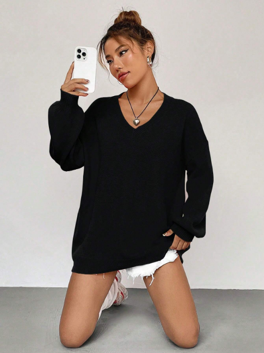 Qutie Solid Drop Shoulder V Neck Sweater