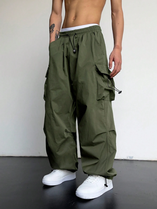 Manfinity EMRG Men Solid Flap Pocket Drawstring Waist Oversized Cargo Pants