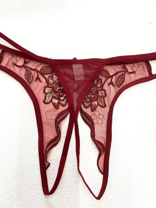 Women's Underwear Sexy French Embroidery Plus Size Open Crotch Thongs Women's Underwear Sexy French Embroidery Plus Size Open Crotch Thongs