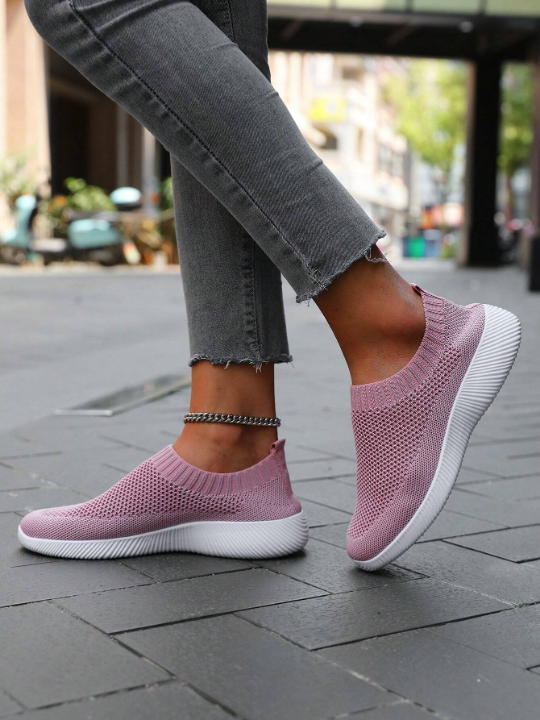 Spring And Autumn Fashionable Knitted, Lightweight, Breathable Slip-on Women's Running Shoes For Leisure