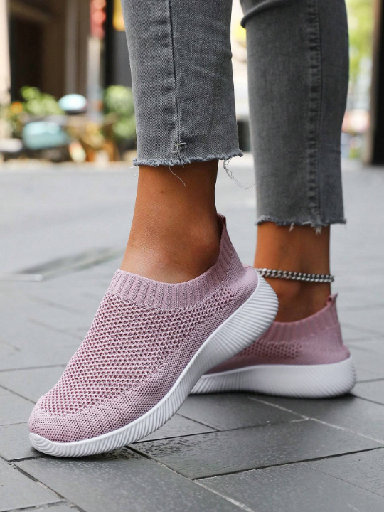 Spring And Autumn Fashionable Knitted, Lightweight, Breathable Slip-on Women's Running Shoes For Leisure