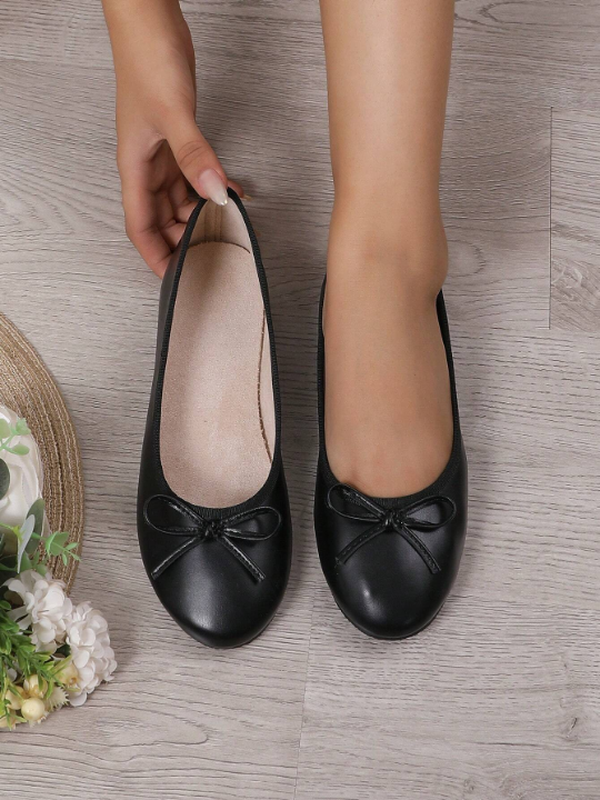 Women's Ballet Flats, Low Cut Soft Sole And Comfortable Lightweight Design With Bow Decoration, Suitable For Spring, Summer, Autumn In Brown Color. Perfect For Working And Casual Wear