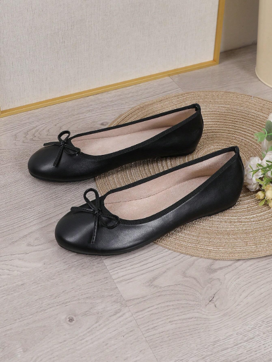 Women's Ballet Flats, Low Cut Soft Sole And Comfortable Lightweight Design With Bow Decoration, Suitable For Spring, Summer, Autumn In Brown Color. Perfect For Working And Casual Wear