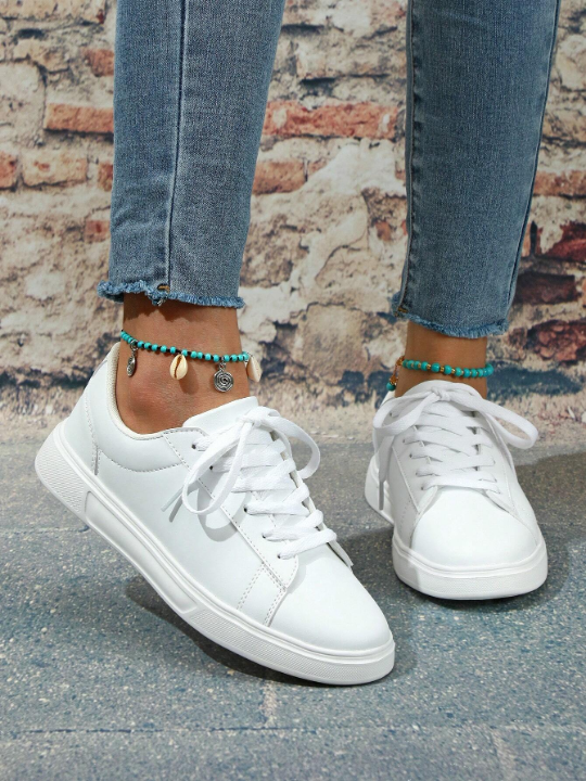 Fashionable White Unisex Comfortable Casual Shoes For Commuting And Walking