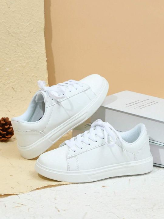 Fashionable White Unisex Comfortable Casual Shoes For Commuting And Walking
