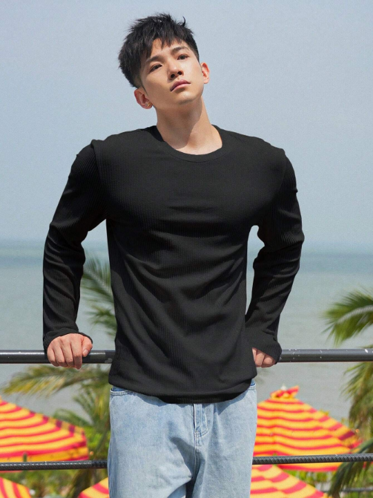 DAZY Men Solid Ribbed Knit Tee