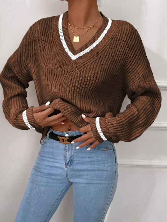 Striped Trim Drop Shoulder Cricket Sweater