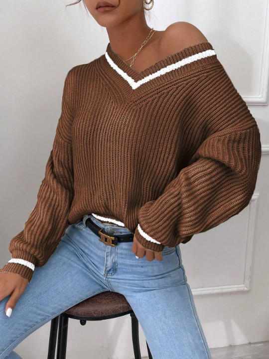 Striped Trim Drop Shoulder Cricket Sweater