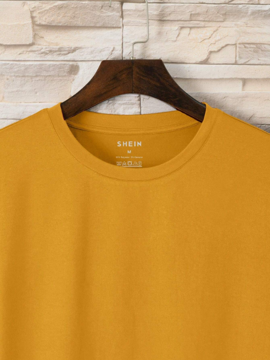 Men Solid Round Neck Tee