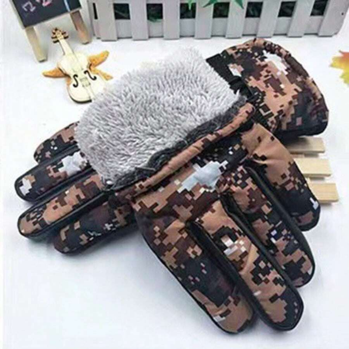 A Pair Of Winter Cycling Warm Camouflage Gloves, Non-slip, Velvet And Thickened Gloves